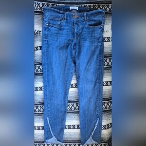 Women's Sz. 8/29 Ann Taylor LOFT Blue Jeans Cute Distressing At Ankle